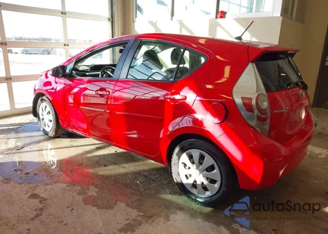 2013 Toyota Prius C Two z USA, uszkodzony, nr VIN JTDKDTB38D1537253